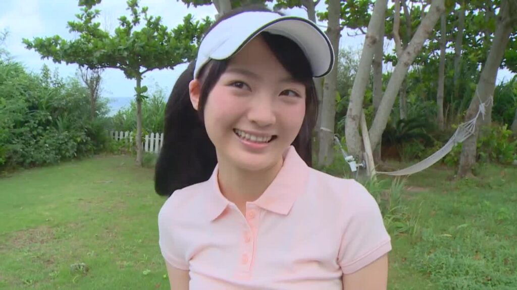 【白石夢来】高校生になりちょっぴり大人っぽくなった水着姿を披露